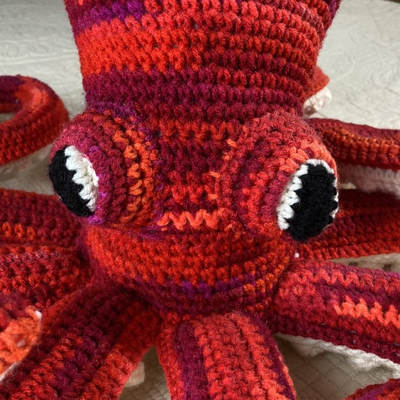 Hand Crafted Crochet Red Octopus Plush Stuffed Animal Toy Realistic New 20” - Picture 7 of 13